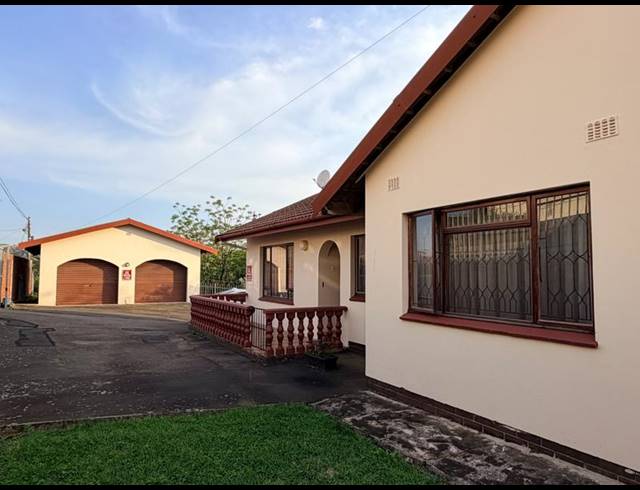 4 BEDROOM HOUSE FOR SALE IN RESERVOIR HILLS